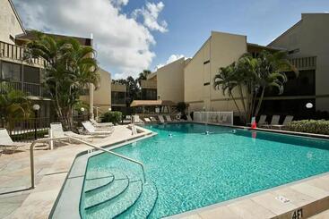 Aparthotel Stroll To Siesta Beach From Serene Condo +