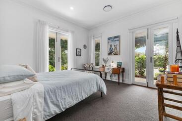 Twin Shores Farm Stay