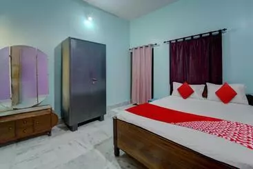 ホテル O Magadh Guest House