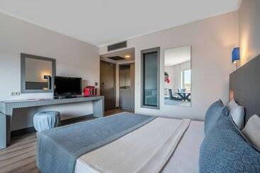 فندق Sisus Marina