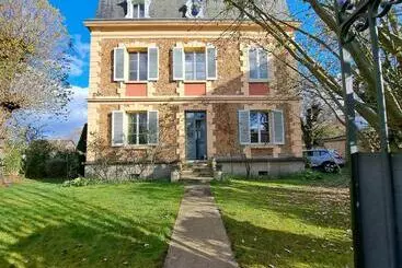 Les Chambres De Lucie B&b Petit Déj Inclus Parking Privé Proche Gare