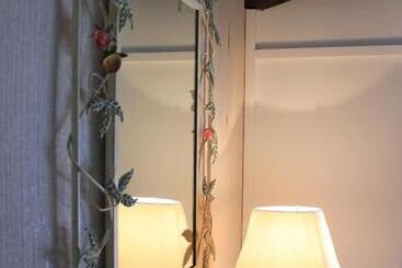 تختخواب و صبحانه Villa Adriana Varese