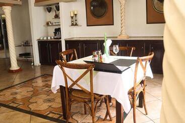 Casa Blanca Boutique Hotel Pension