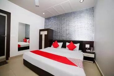 Hotel Collection O Om Residency