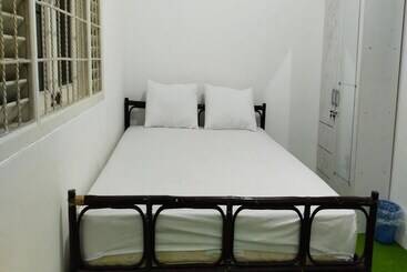 فندق Oyo 93774 Khaira Kos Dan Penginapan