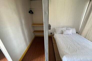 هاستل Pupa House