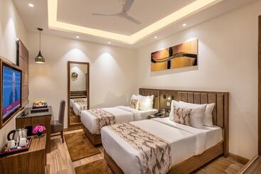 Hotel Lords Eco Inn Dehradun