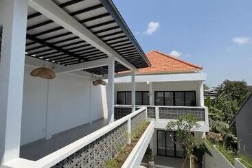 Majatalo Toana Guesthouse