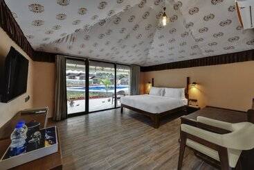 Soil To Soul Resort Statue Of Unity