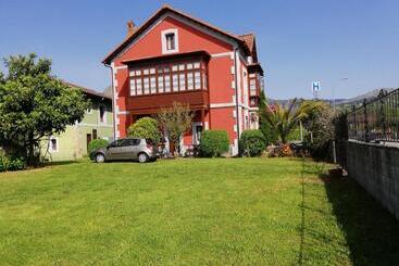 Hotelli Asturias