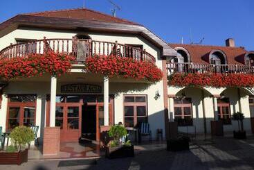 ホテル St.florian Sturovo