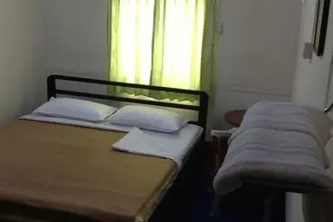Hotell Tha Ha Zar Ta