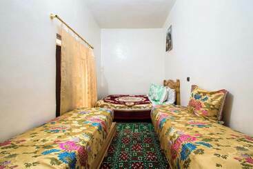 住宿加早餐  Riad Family Samnoun