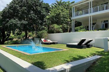 Coral Tree Colony Bed & Breakfast