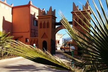 هتل Mandar Saghrou Tazakhte