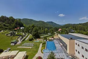 Hotel Sitno Forest Resort