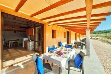 レジデンス Loft With Common Swimming Pool In Badesi