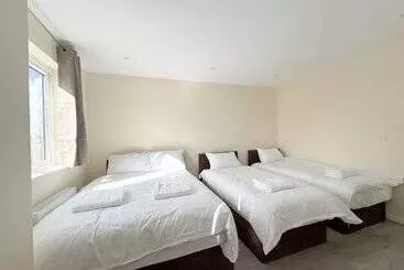 Residenssi 2 Bed Near The O2 Arena & Excel & Free Parking