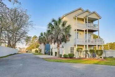 Mökkimajoitus Spacious Murrells Inlet Home   Walk To Beach!