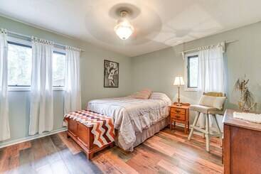 بيت ريفى Near Golf & Marina: Sunset Beach Getaway!