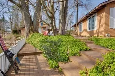 Waterfront Cottage   Dock & Chautauqua Lake Access