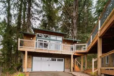 Mökkimajoitus Seagrove By Avantstay Treetop Haven W/ Coastal Views