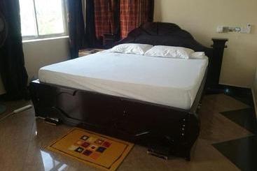 تختخواب و صبحانه Itetemia Royal Inn