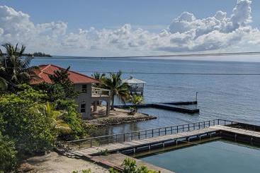 هتل Coral View Beach Resort