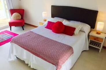 Unique Hotel & Suites