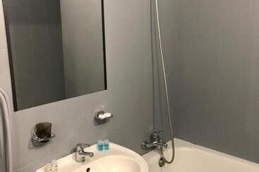 تختخواب و صبحانه Mini Hotel Vesna