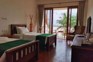 Cardamon Hotel Nilaveli