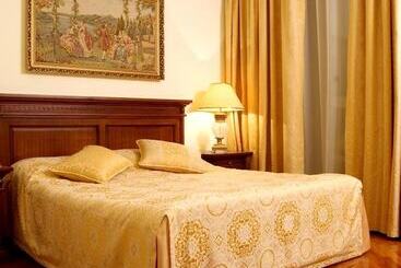 ホテル Optima Collection Dnipro