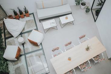 هاستل Option Be