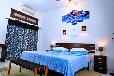 Bed and Breakfast Camellia Dwelling
