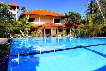 Apartamentos turísticos Siroma Villa