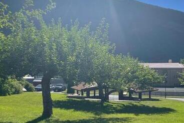 旅馆 Sogndal Bed & Breakfast
