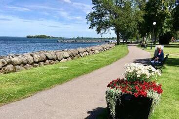 Bed and Breakfast 27ans Nattlogi