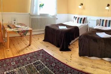 Bed and Breakfast 27ans Nattlogi