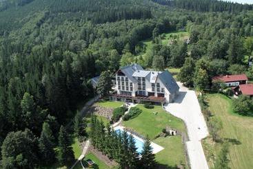 Hotelli Beltine Forest