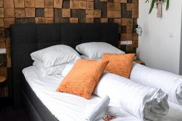 Wolf Hotel Kitchen & Bar