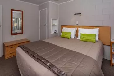Brookby Motel
