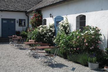Rävåkra Bed & Breakfast