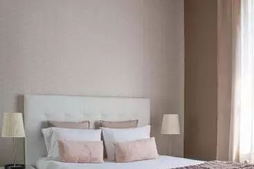 تختخواب و صبحانه O Porto Seven   Guest House