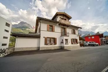 Hotel Garni Alpenrose Grusaida