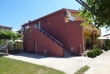 پانسیون Guest House Oroshi