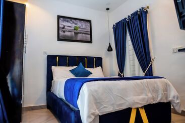 El Elyon Hotel And Suites