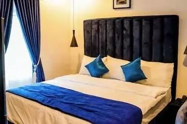El Elyon Hotel And Suites