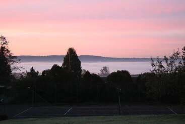 تختخواب و صبحانه Hilltops