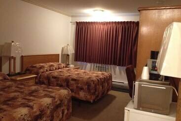 Motel Tumbler Ridge Inn