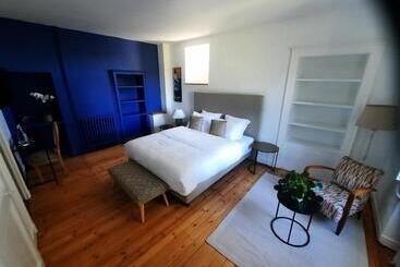 تختخواب و صبحانه L Essongère